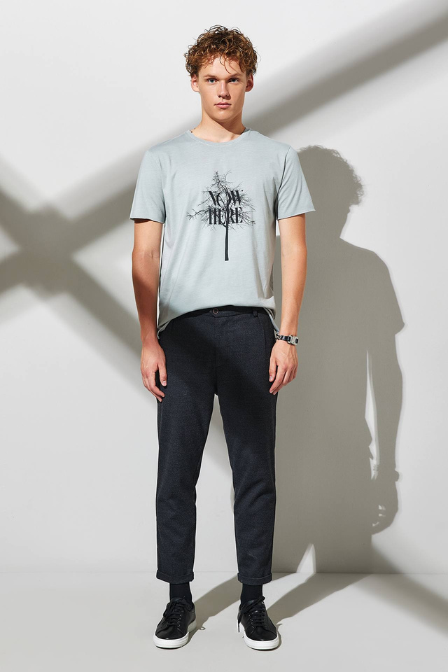 Παντελόνι Chino με πιέτες