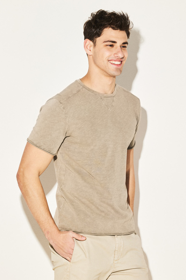Heavy Slub Raw Seams T-Shirt