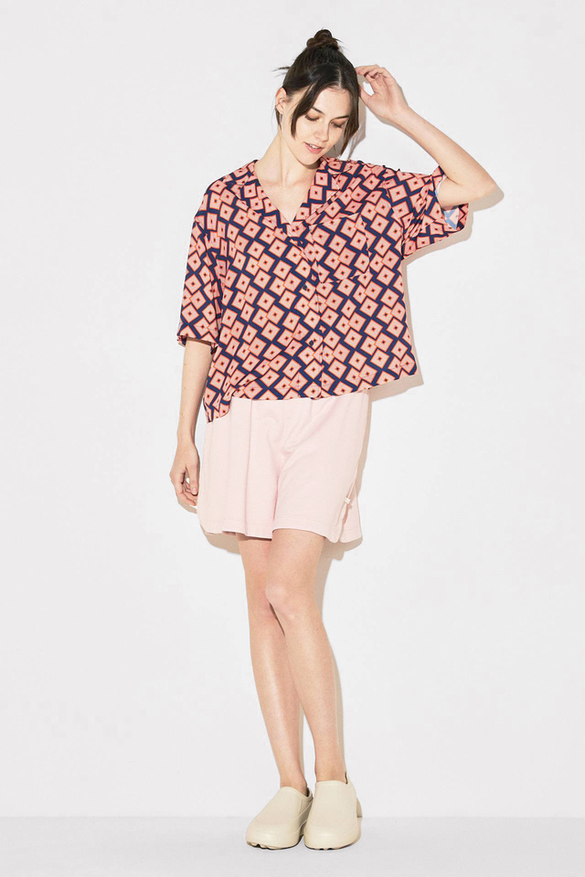 Slit Hem Bermuda Shorts