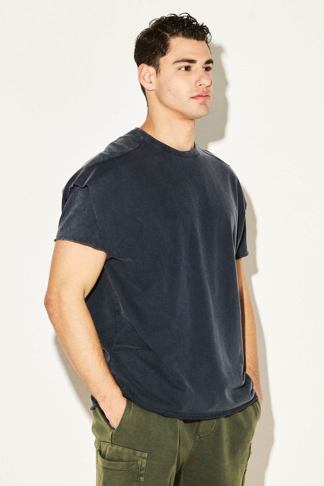Oversize Sleeveless T-Shirt