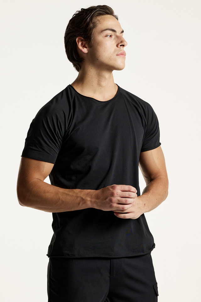 Organic Cotton Raw-Edges T-shirt