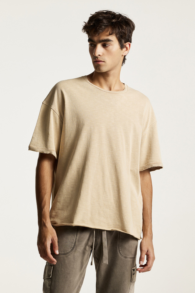 Raw-cut T-shirt