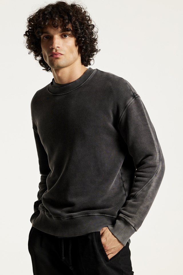 Cross-seam Crewneck Sweatshirt