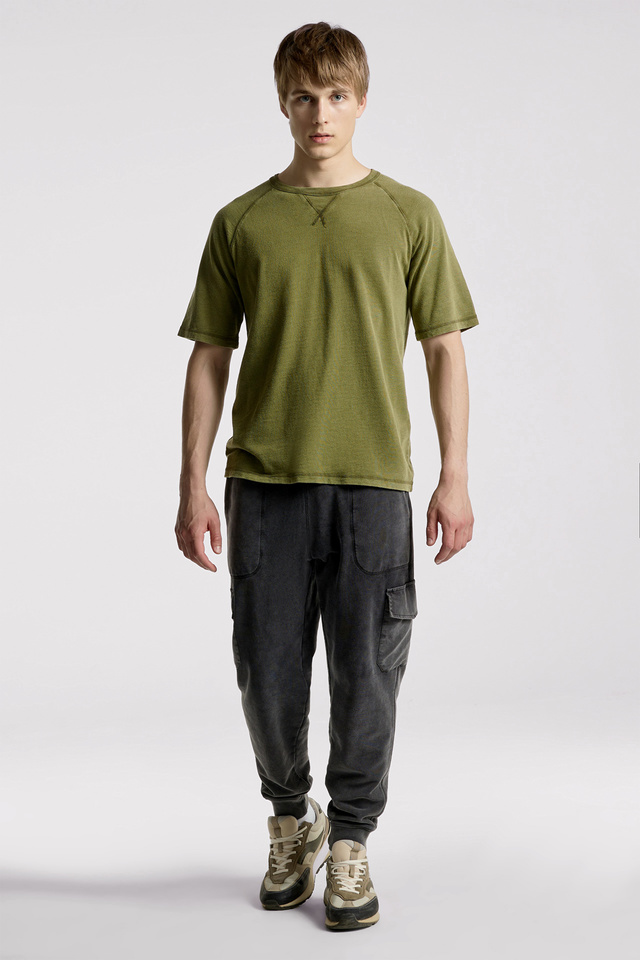 T-Shirt με Τρίγωνο