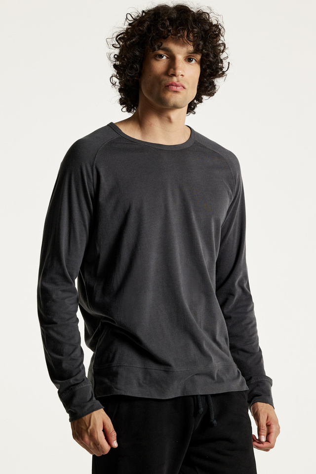 Raglan Long-sleeve T-shirt