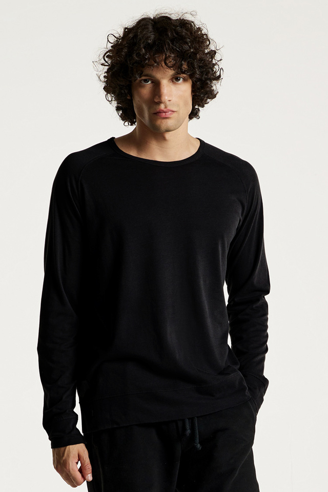 Raglan Long-sleeve T-shirt