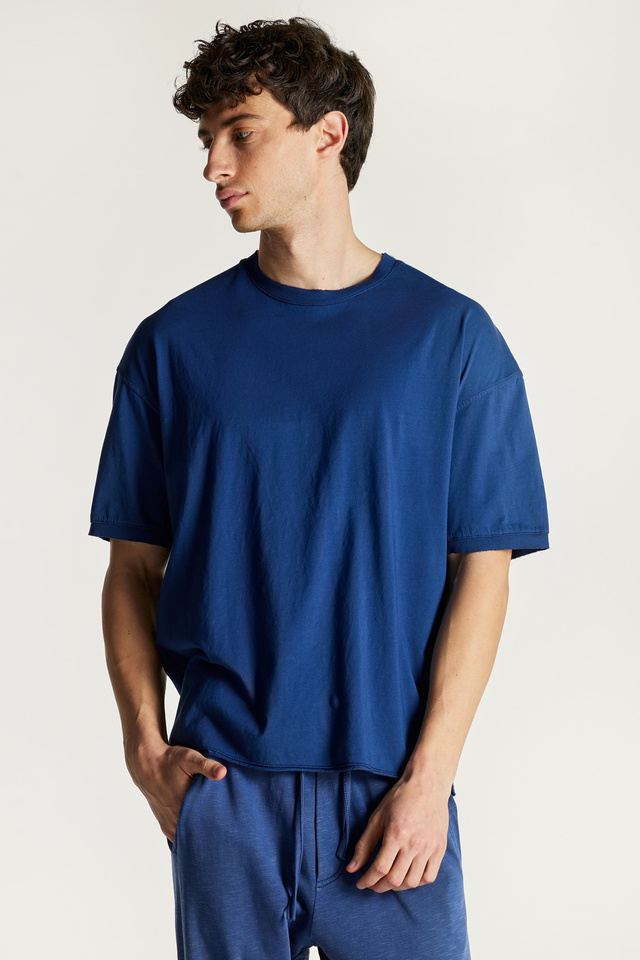 Shortsleeve T-shirt With Raw Cut Details