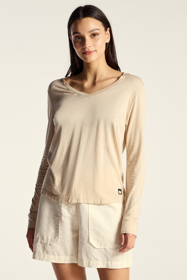 Longsleeve T-Shirt with V neck