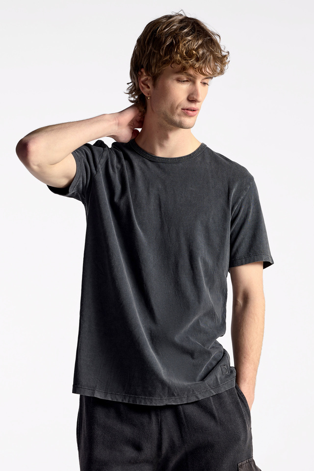 Back-detail Shortsleeve T-shirt