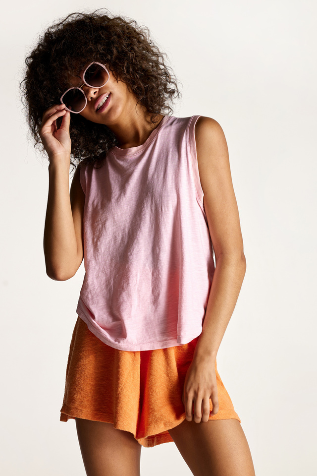 Sleeveless T-shirt in Regular Fit