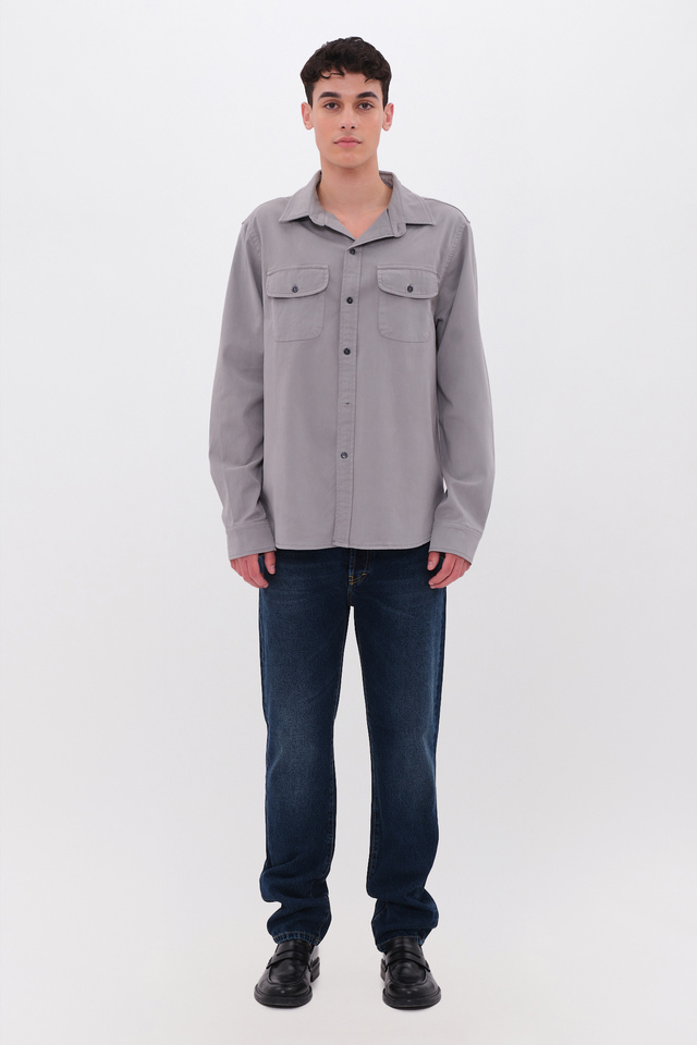 Shirt With Front Pockets in Regular Fit