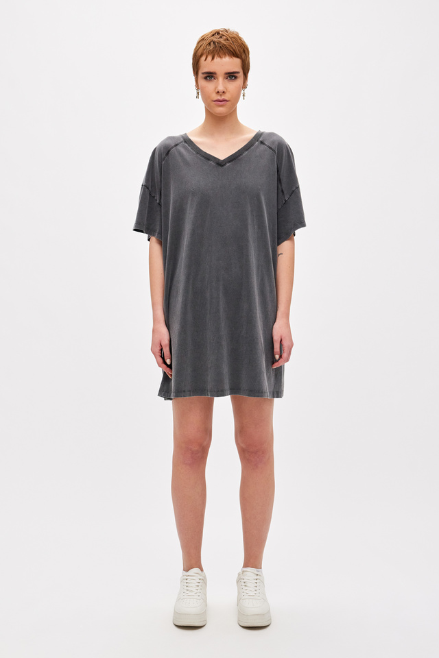 Cotton Dress in Loose Line