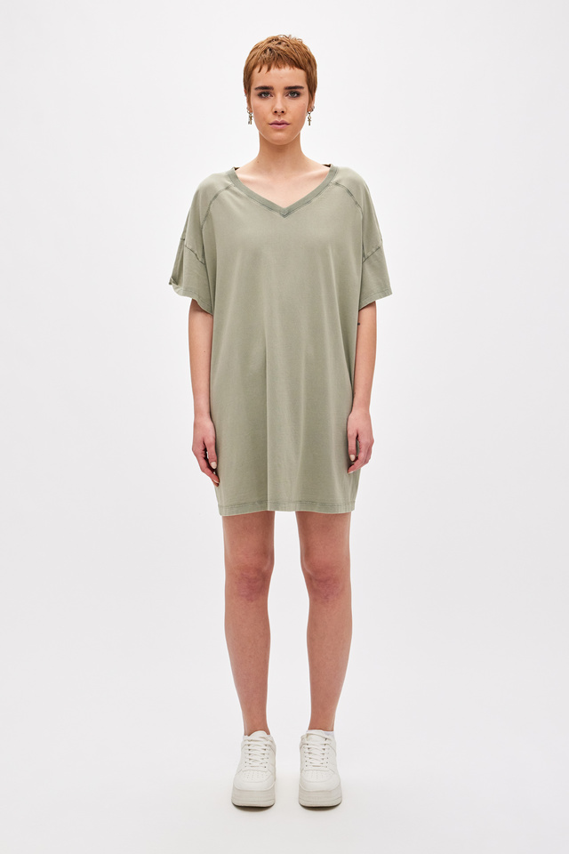 Cotton Dress in Loose Line