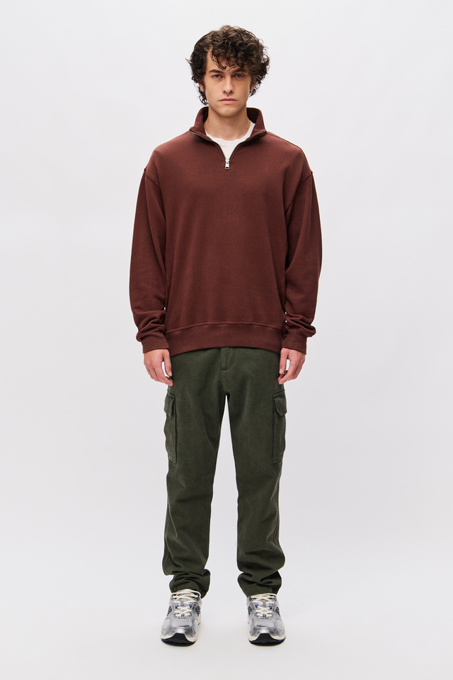 Crewneck with Round Cut Zipped Neckline