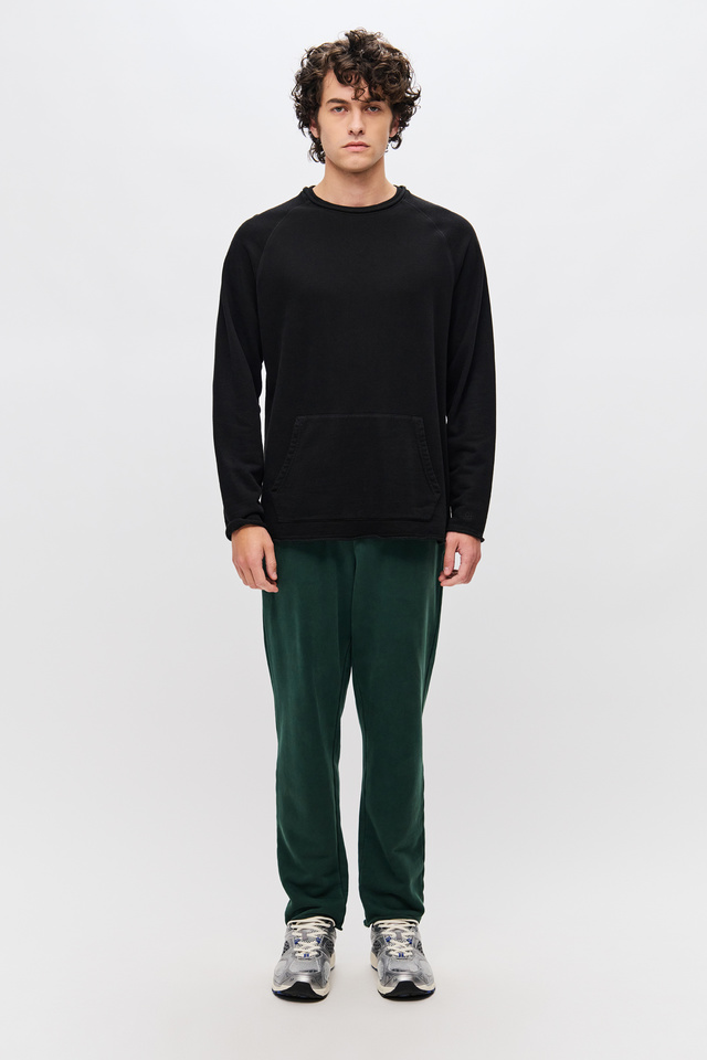 Crewneck with Raglan Sleeves and Front Pockets