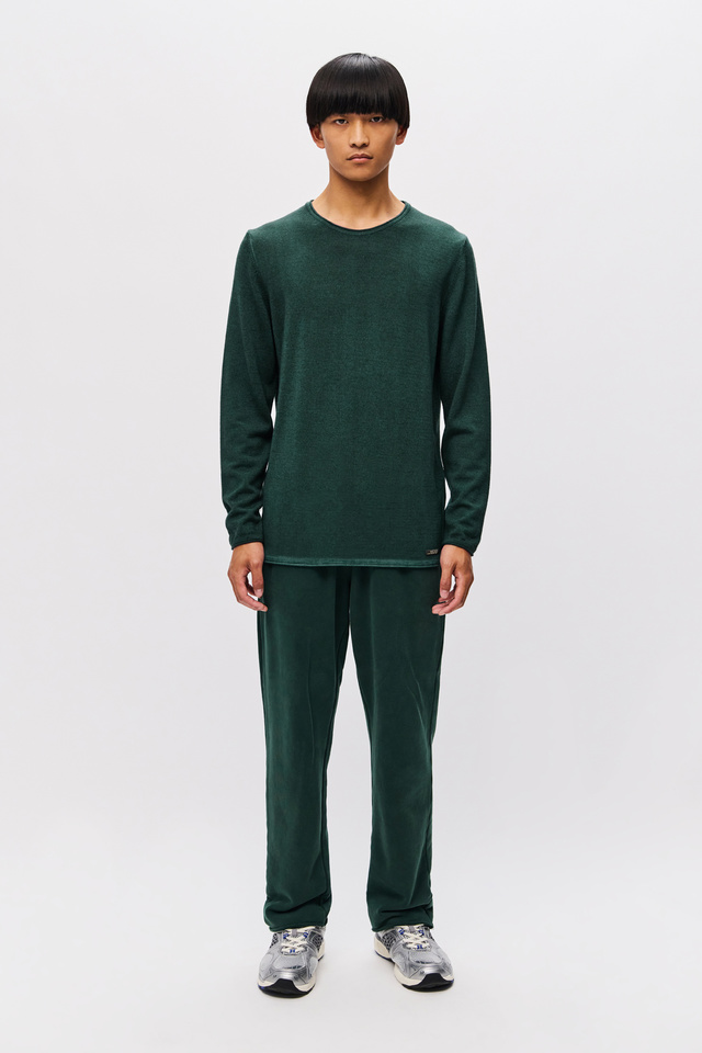 Roundneck Sweater in Slim Fit