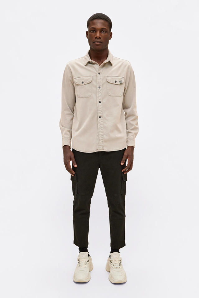 Shirt With Front Pockets in Regular Fit