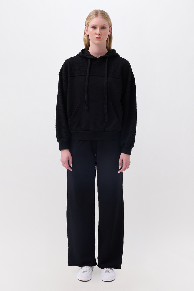 Φούτερ με Κουκούλα σε Kανονική Γραμμή με Ζακάρ Λεπτομέρειες