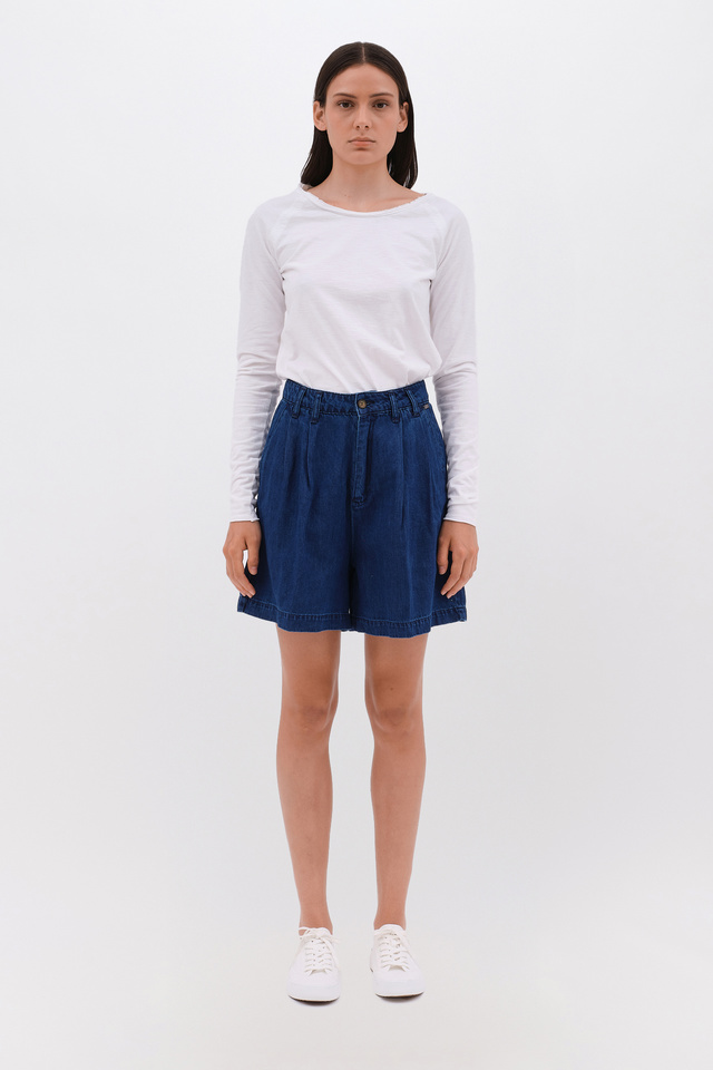 Double Pleated Bermuda in Relaxed Fit
