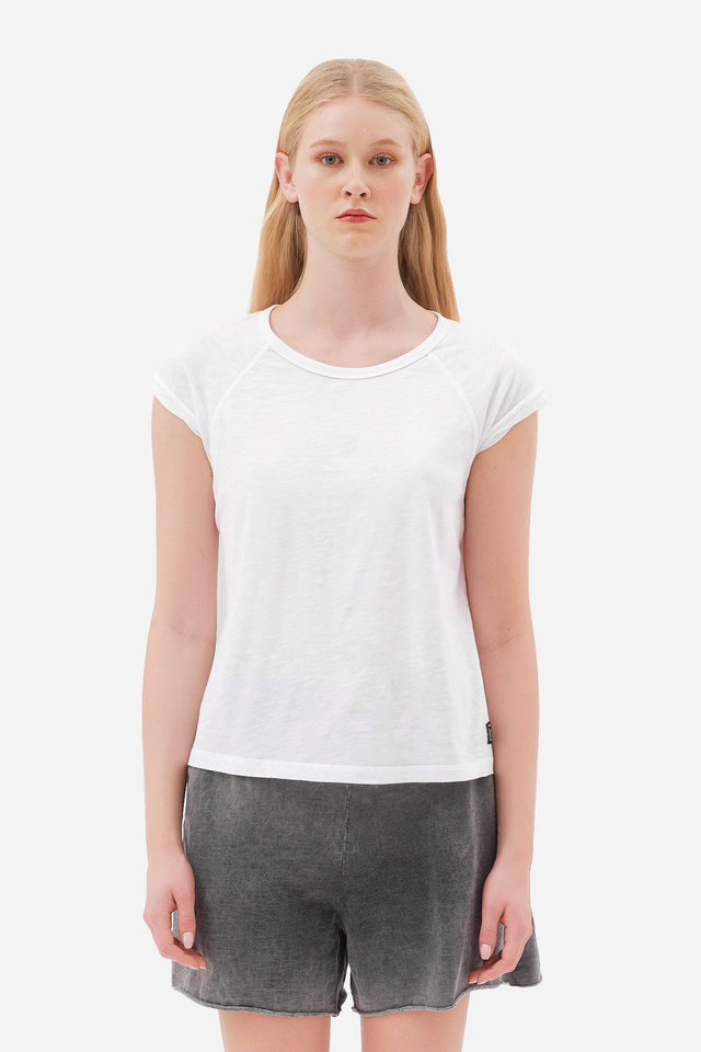 T-Shirt with Raglan Sleeves
