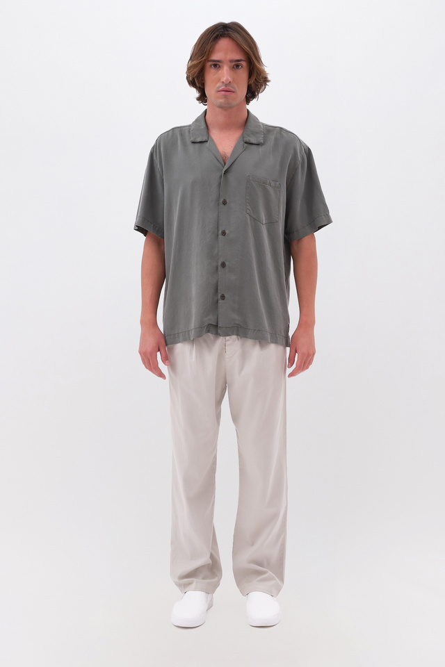 Lightweight Byron Collar Shirt in Relaxed Fit