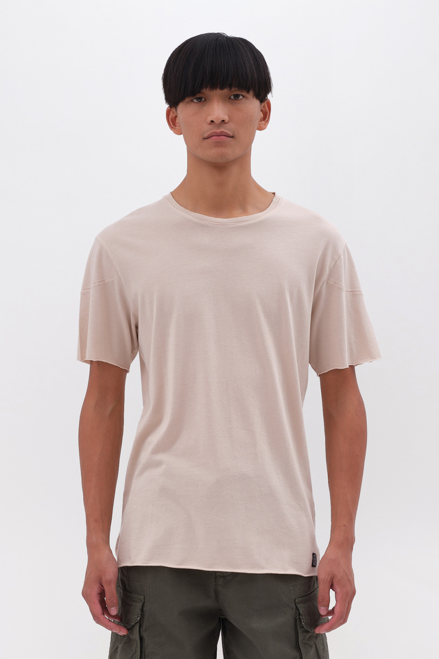 Τ-Shirt με Ακατέργαστες Λεπτομέρειες