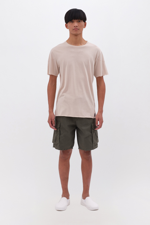 Τ-Shirt with Raw Cut Edges