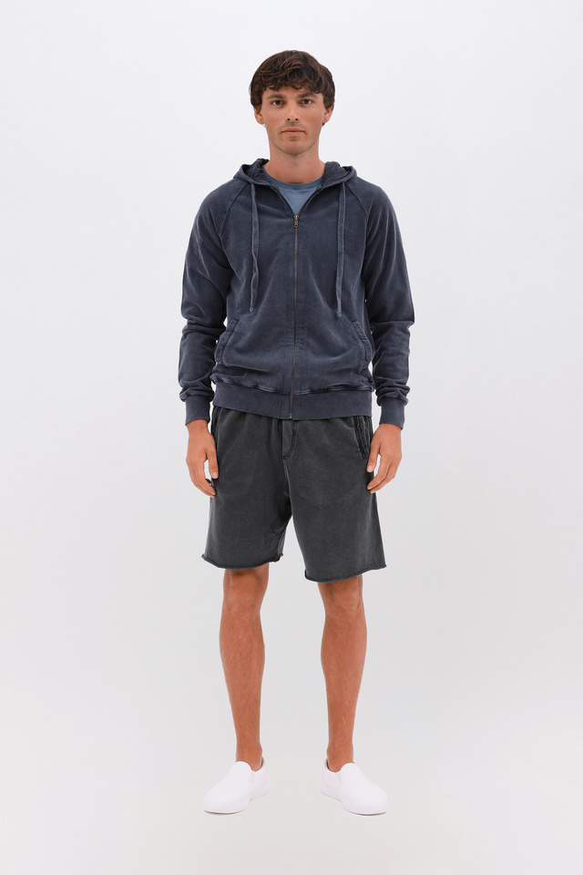 Sweatbermuda with Raw Edges in Regular Fit