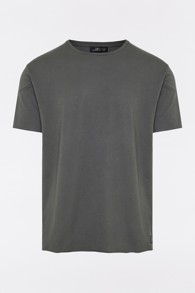 Τ-Shirt with Raw Cut Edges