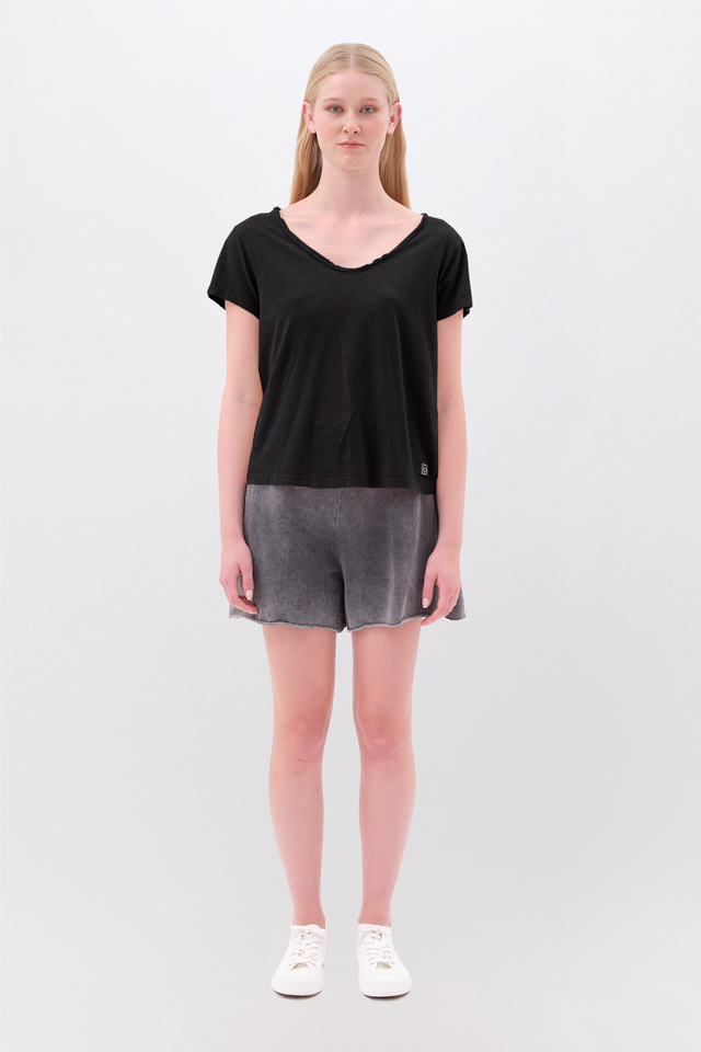 T-Shirt με V Λαιμόκοψη