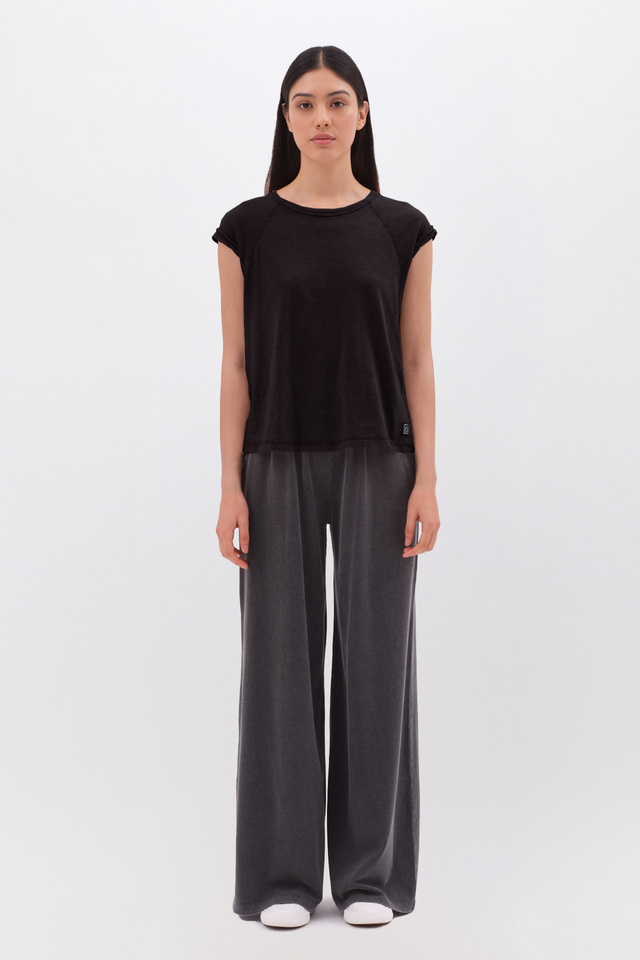 T-Shirt with Raglan Sleeves