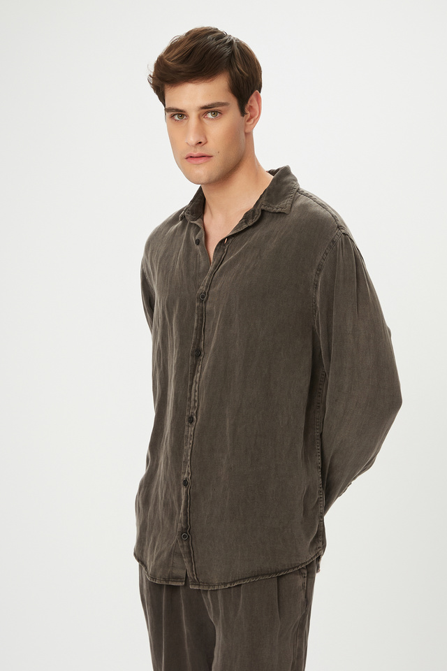 Linen Shirt with Classic Collar