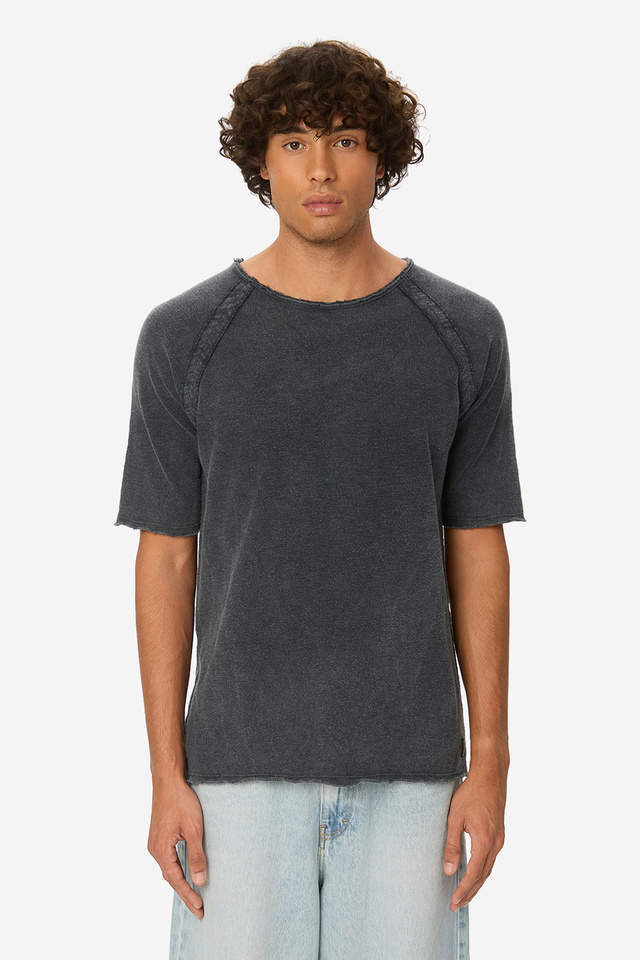 T-Shirt with Raglan Sleeves and Reverse Stitches