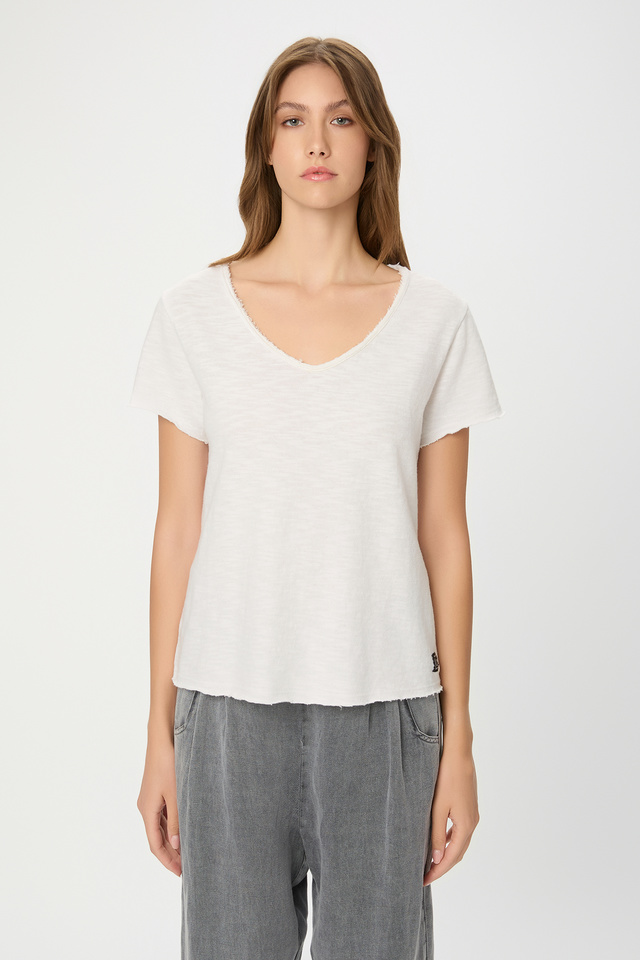 Raw Edges Τ-Shirt in Regular Fit