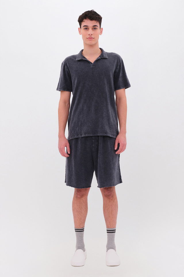Sweatbermuda with Raw Edges in Regular Fit