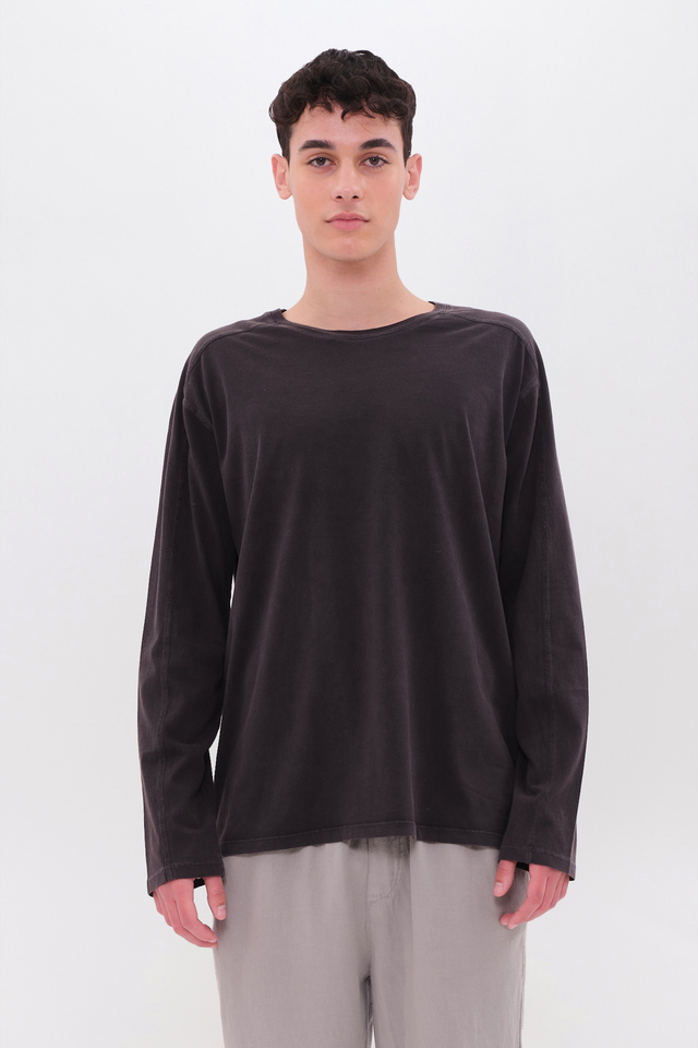 OVERSIZED LONGSLEEVE WITH SEAM DETAILS