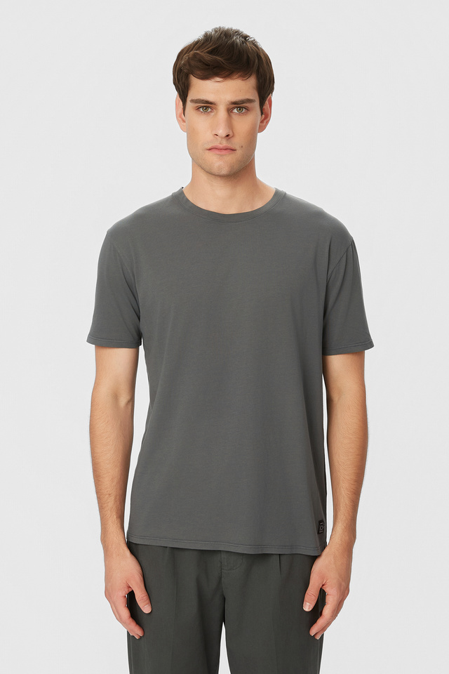 T-Shirt σε Χαλαρή Γραμμή με Στρογγυλή Λαιμόκοψη