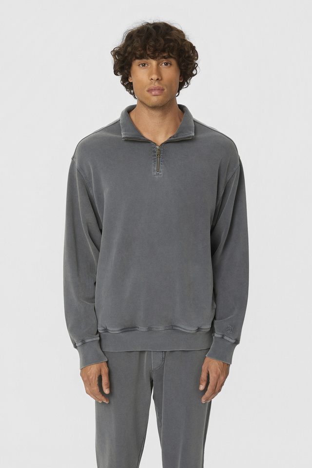 DROPPED SHOULDER HALF-ZIP CREWNECK