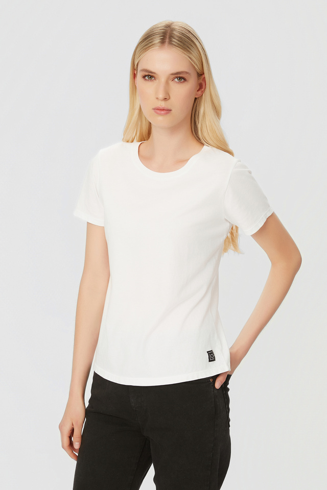 T-shirt with Round Cut Neckline