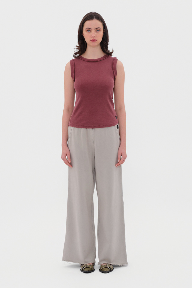 Wide-Leg Sweatpants with Raw Edges