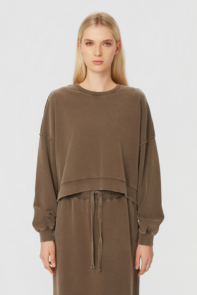 Asymmetric Crewneck with Rib Details
