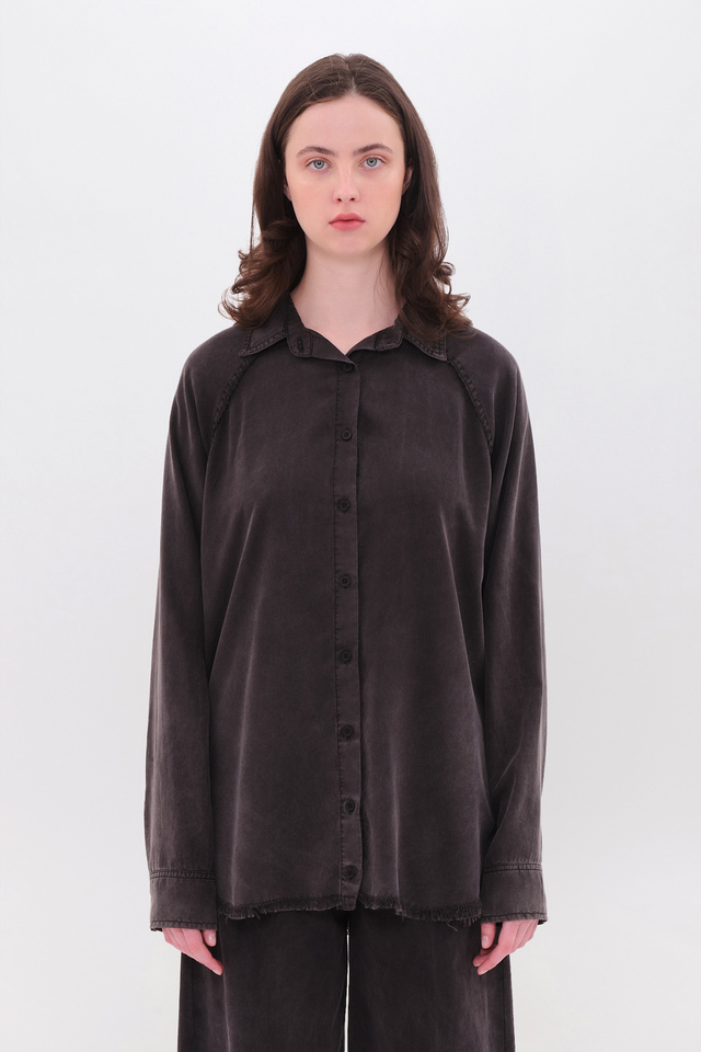 Relaxed Raglan Shirt