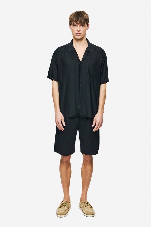Pleated Bermuda in Relaxed Fit