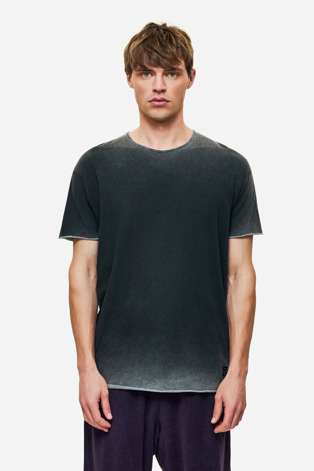 T-Shirt σε Άνετη Γραμμή