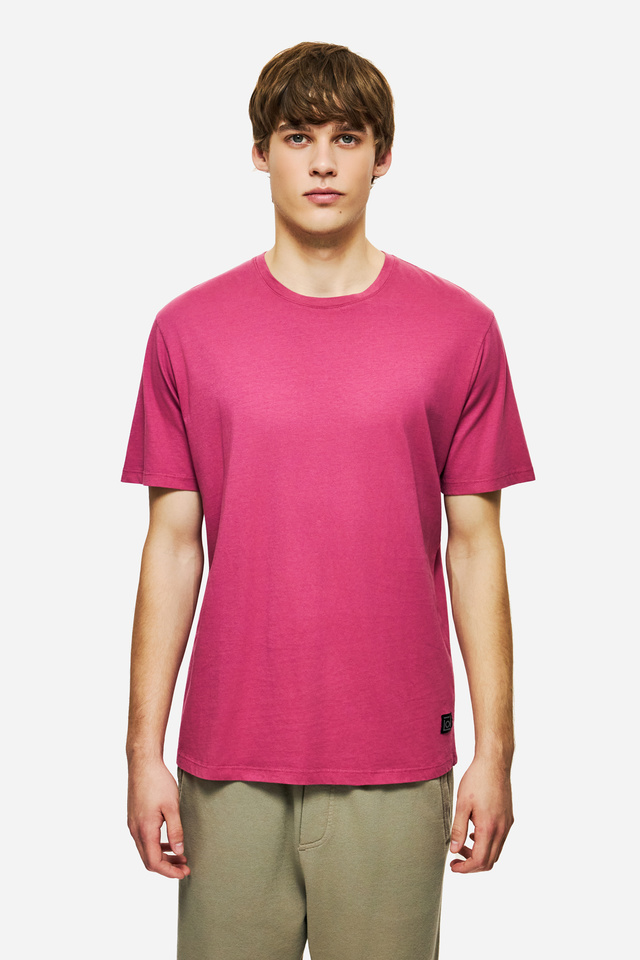 Τ-shirt with Round Neckline in Regular Fit