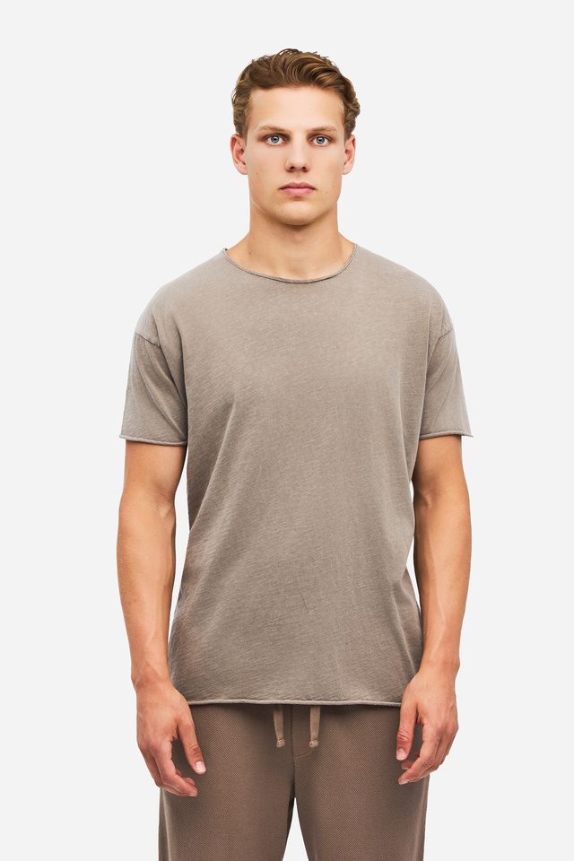 T-Shirt σε Άνετη Γραμμή