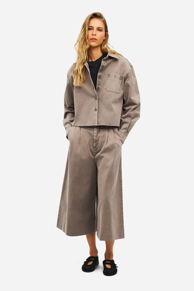 Women's Pleated Long Bermuda