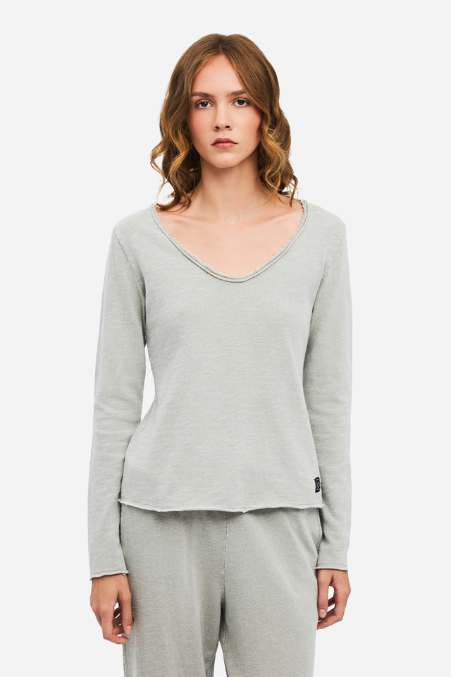 Women's Long Sleeve V-Neck Top