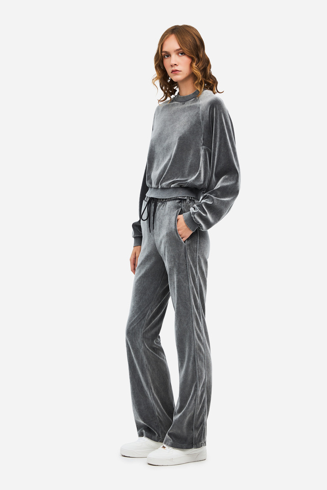 VELVET FLARED SWEATPANTS