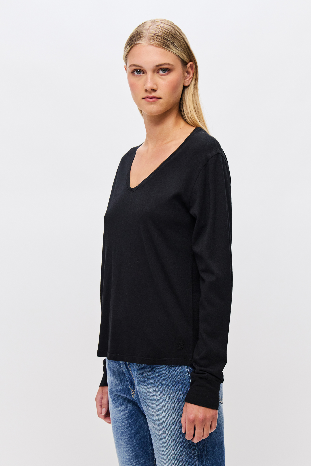 V-NECK LONGSLEEVE